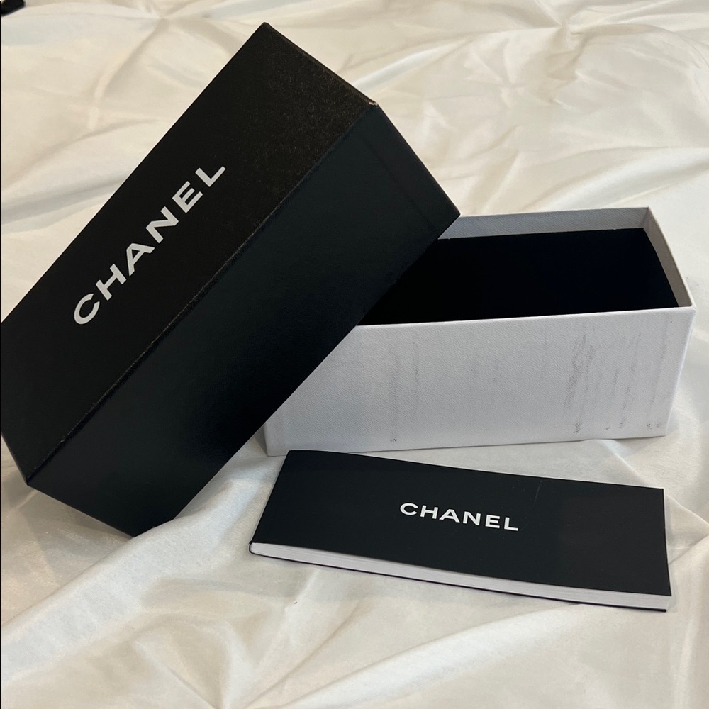 Chanel Black eyeglass box - Picture 4 of 6